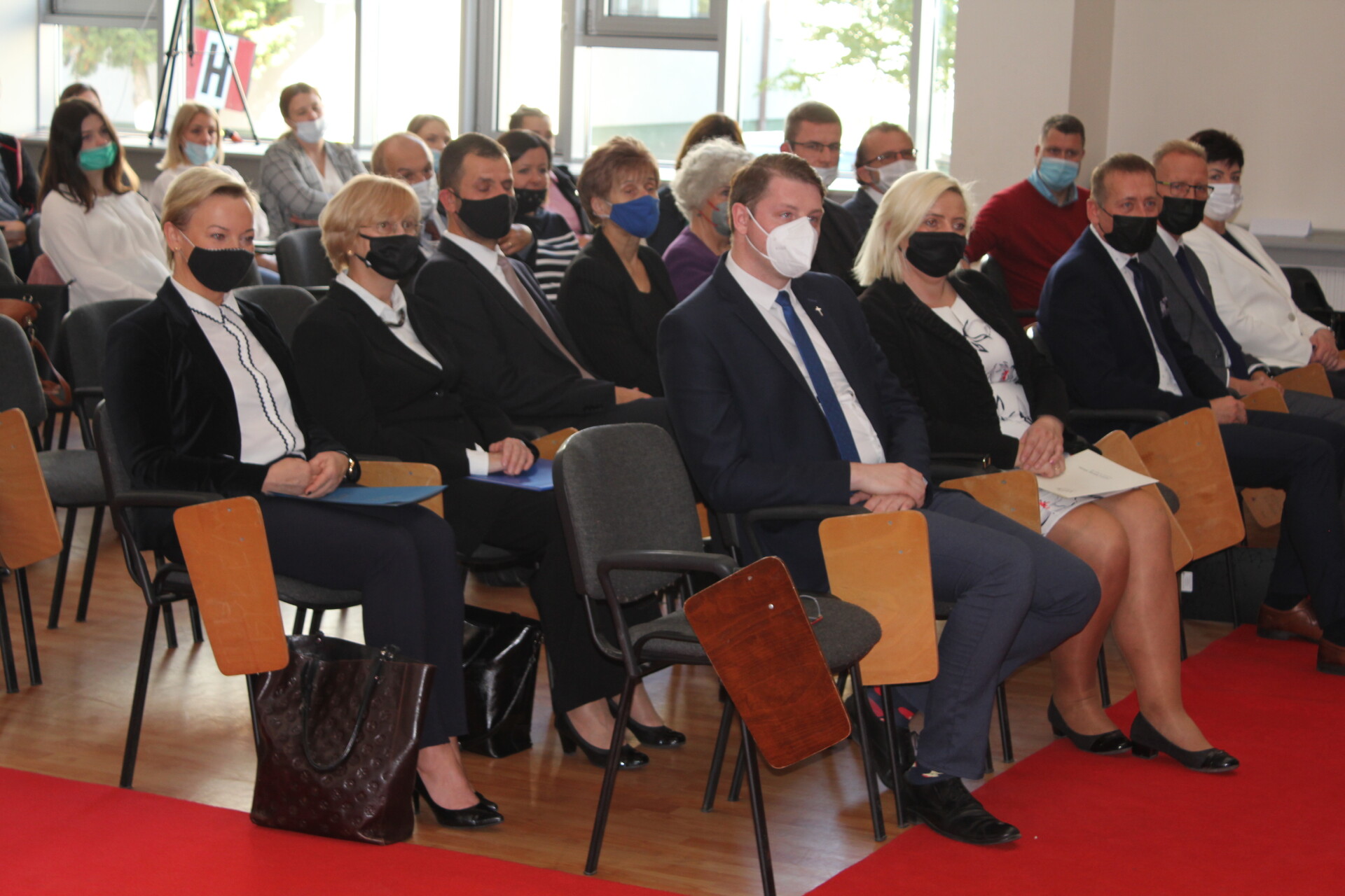 Podziękowania dla przedstawicieli Parlamentu, Samorządu i zaproszonych gości